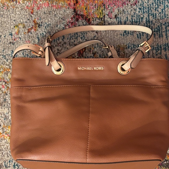 Michael Kors Tan Leather Shoulder Bag - Picture 1 of 3